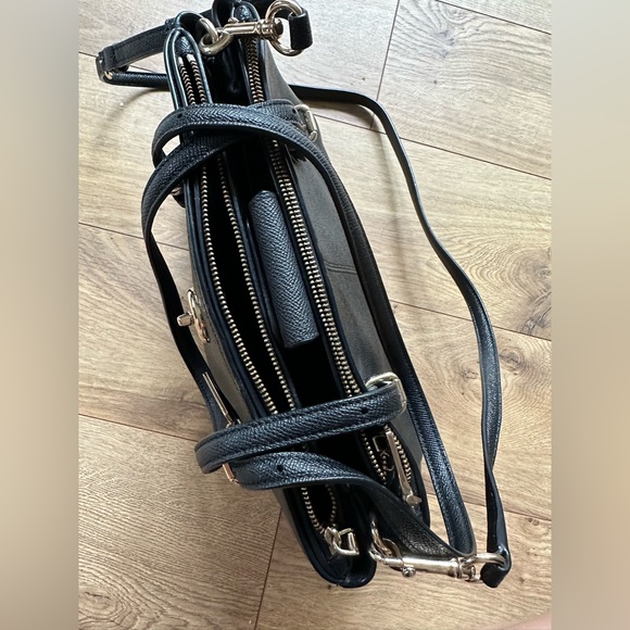 Coach shoulder/crossbody and wristlet - Picture 2 of 5